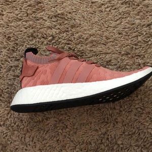 Adidas NMDs R2 Primeknit